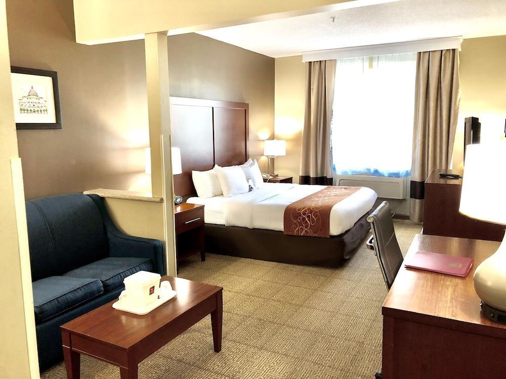 Comfort Suites Waldorf Exterior foto