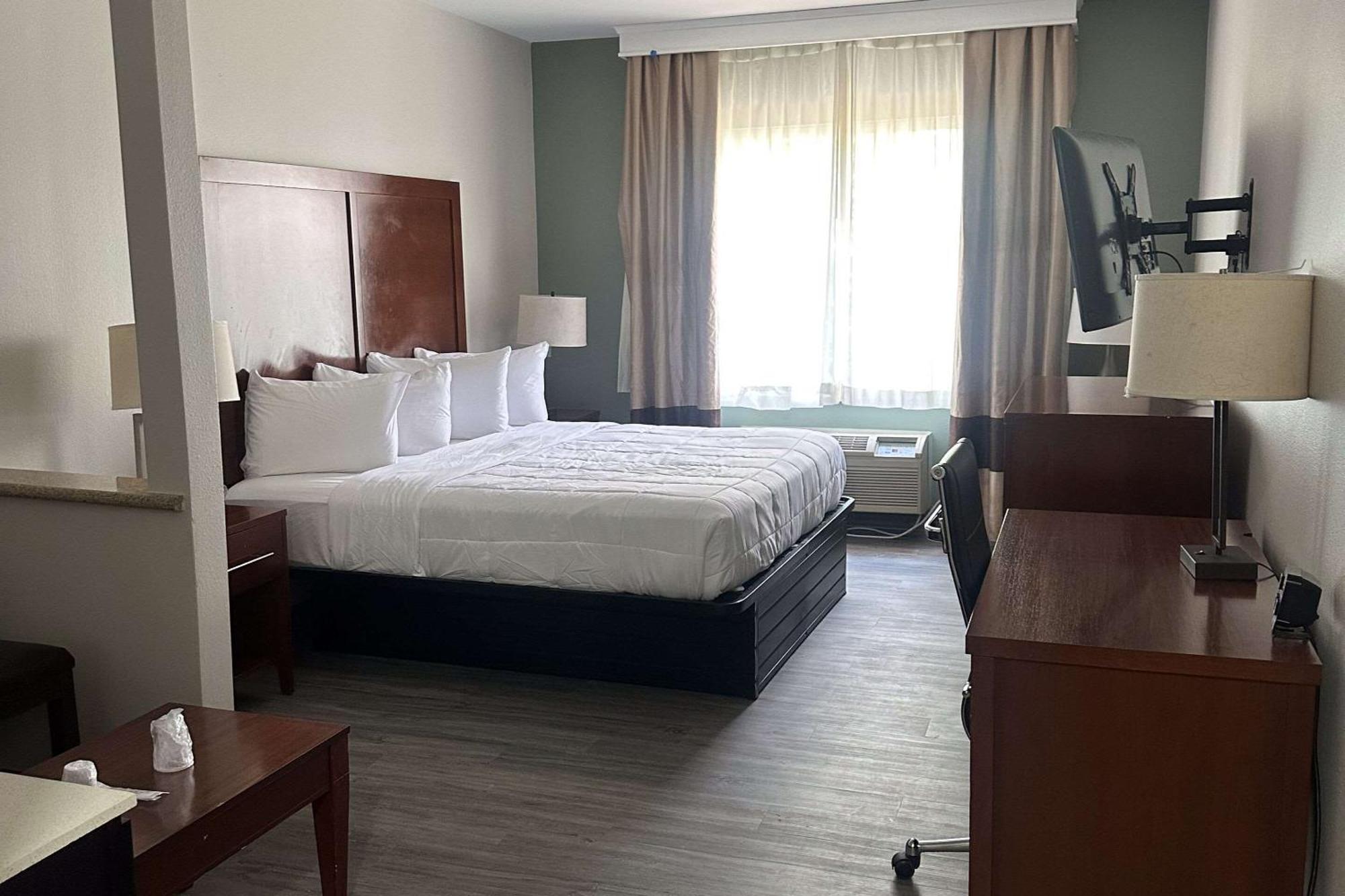 Comfort Suites Waldorf Exterior foto