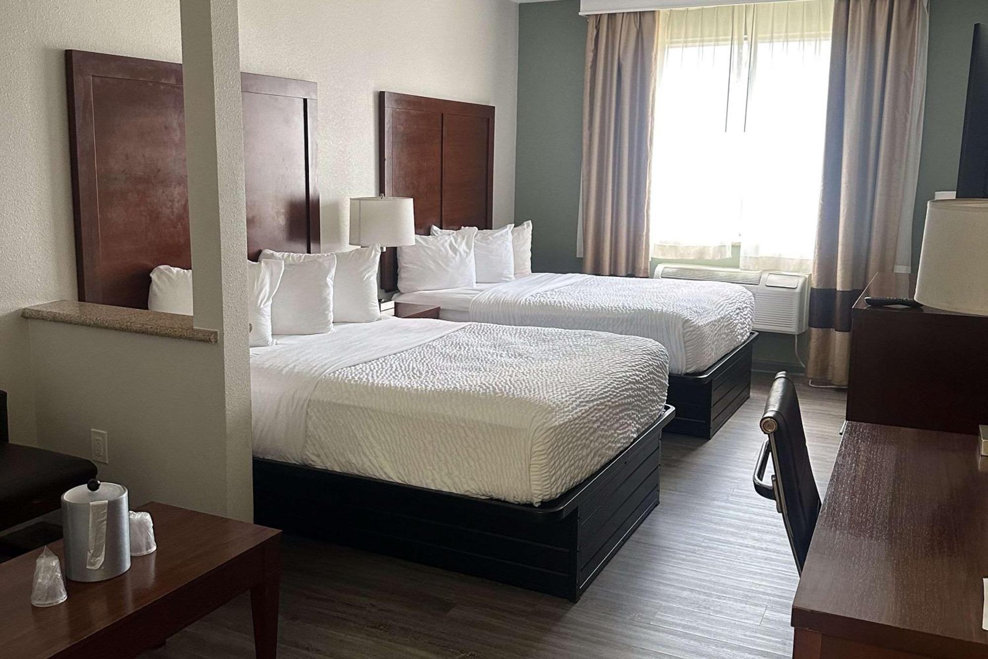 Comfort Suites Waldorf Exterior foto