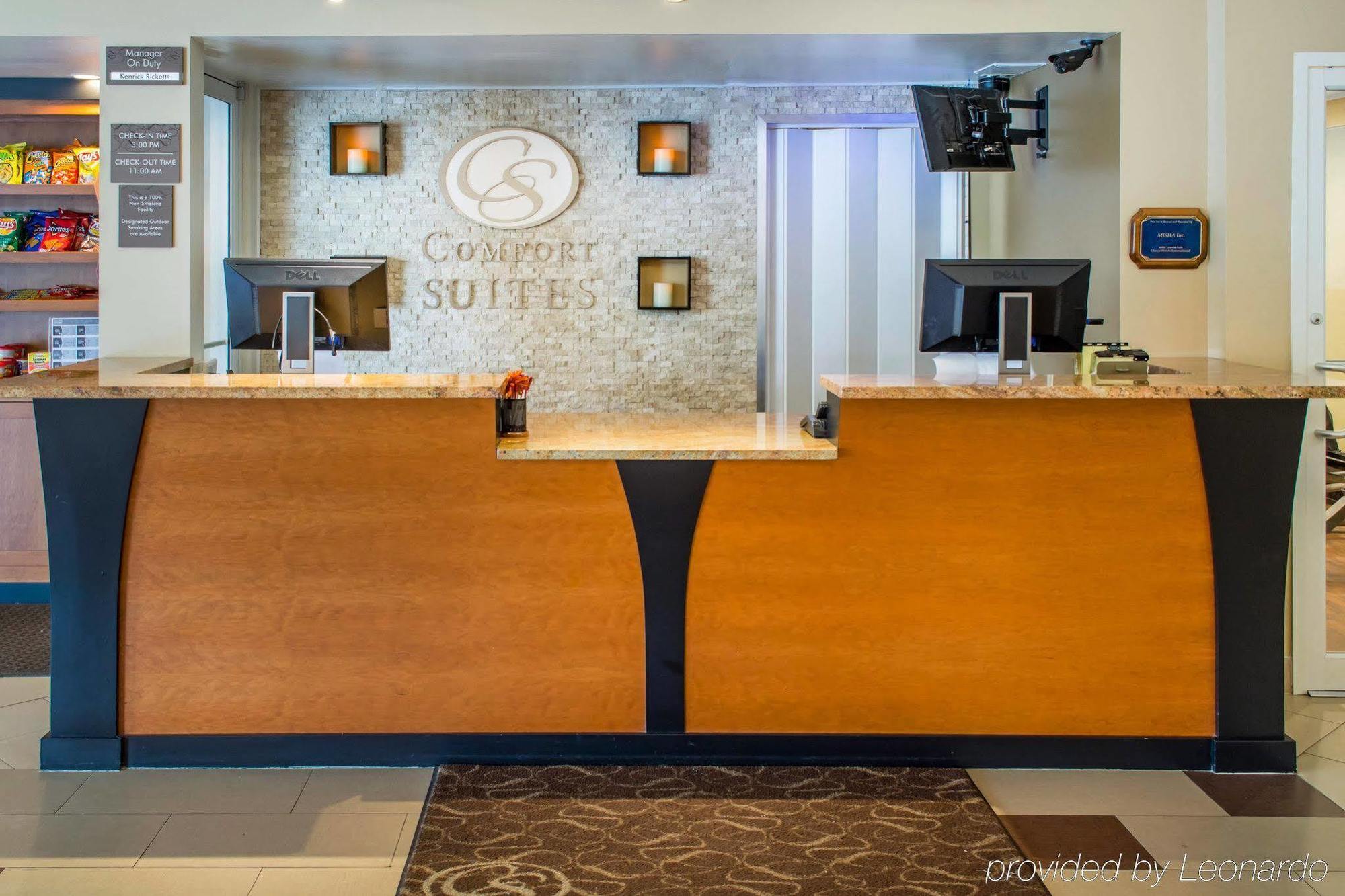 Comfort Suites Waldorf Exterior foto