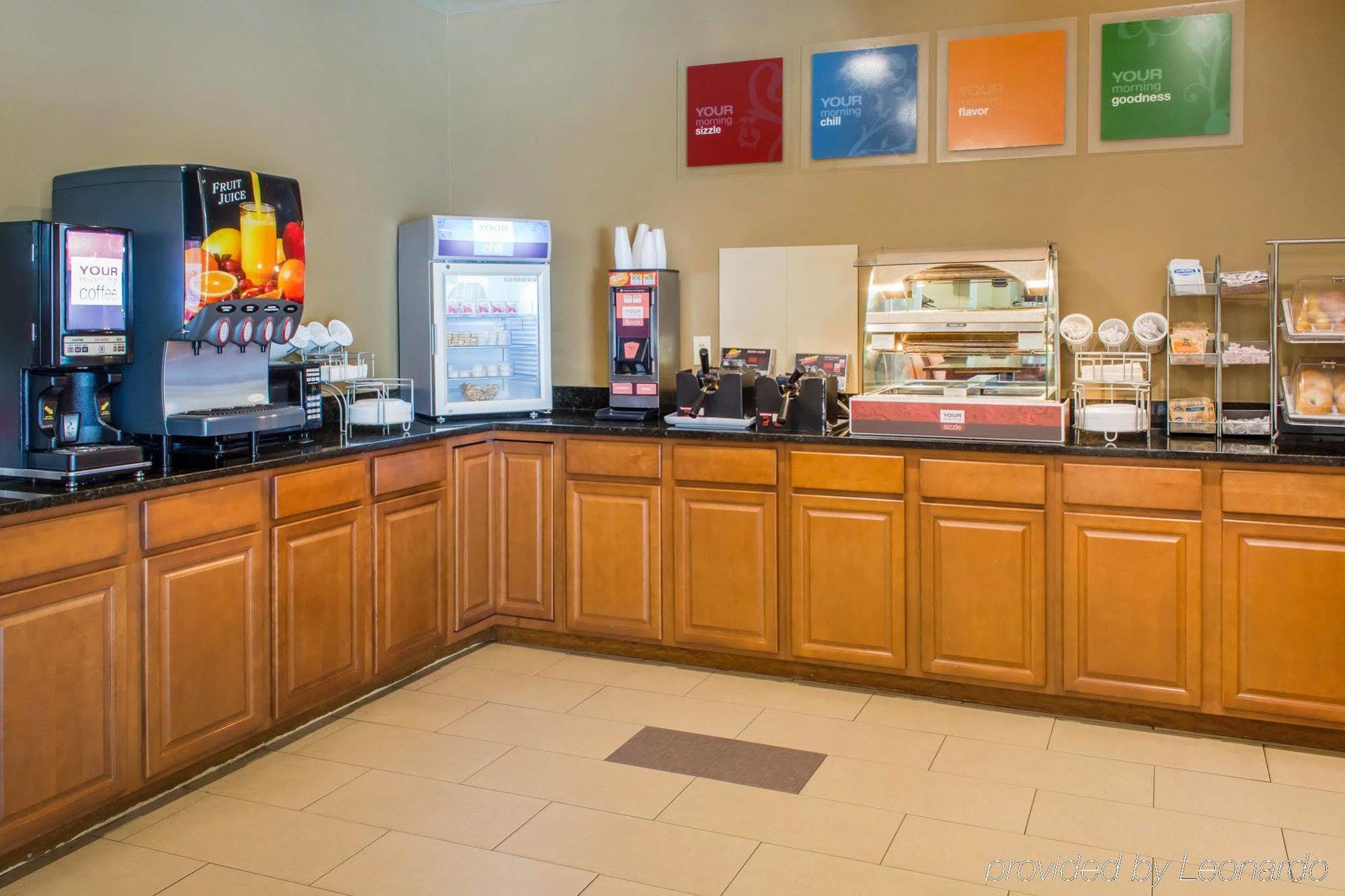 Comfort Suites Waldorf Exterior foto